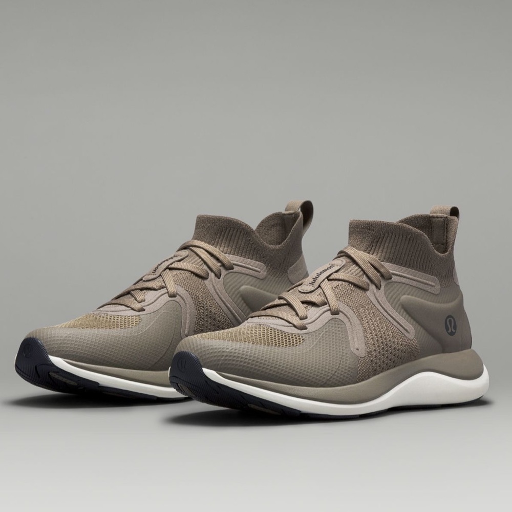 Lululemon Chargefeel 2 Mid workout Gym Shoe